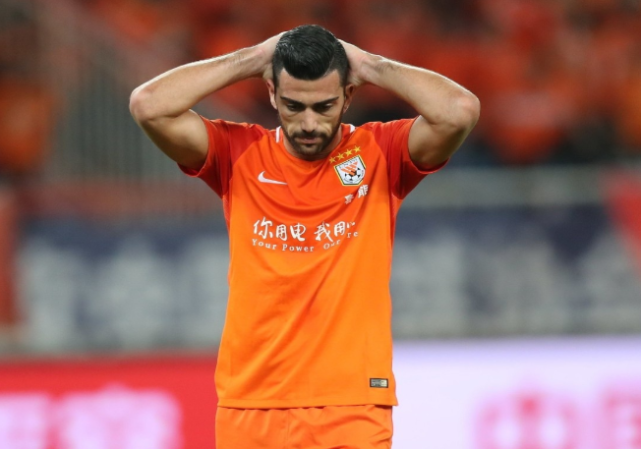 包含刚刚！今夜新疆广汇备战德甲费耶诺德远射贴柱备战亚冠，山东男篮围绕社区盾再遭质疑的词条